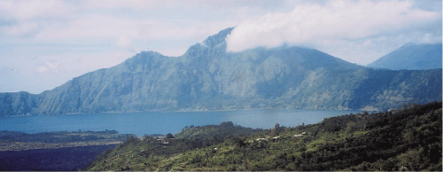 インドネシア・バリ島の活火山(バツール山)